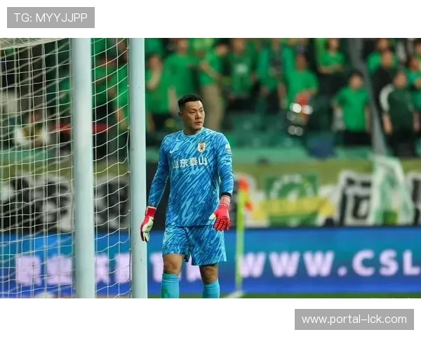 王大雷自称国足历史最佳门将，欣赏布冯